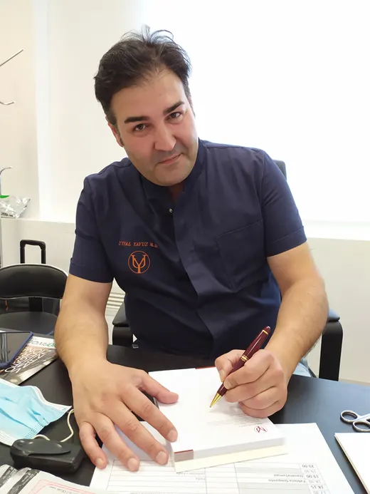 Dott. Yavuz Uysal, chirurgo plastico al Polispecialistico Medical Life